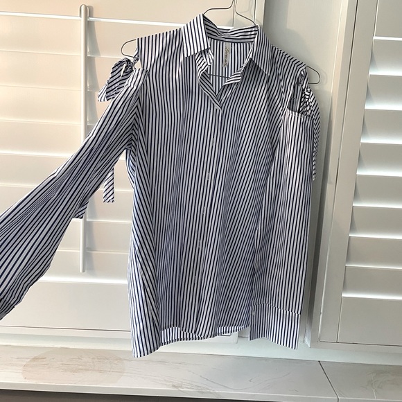 Love in Tops - {Love In} button down blouse, off the shoulder with tie-able bows